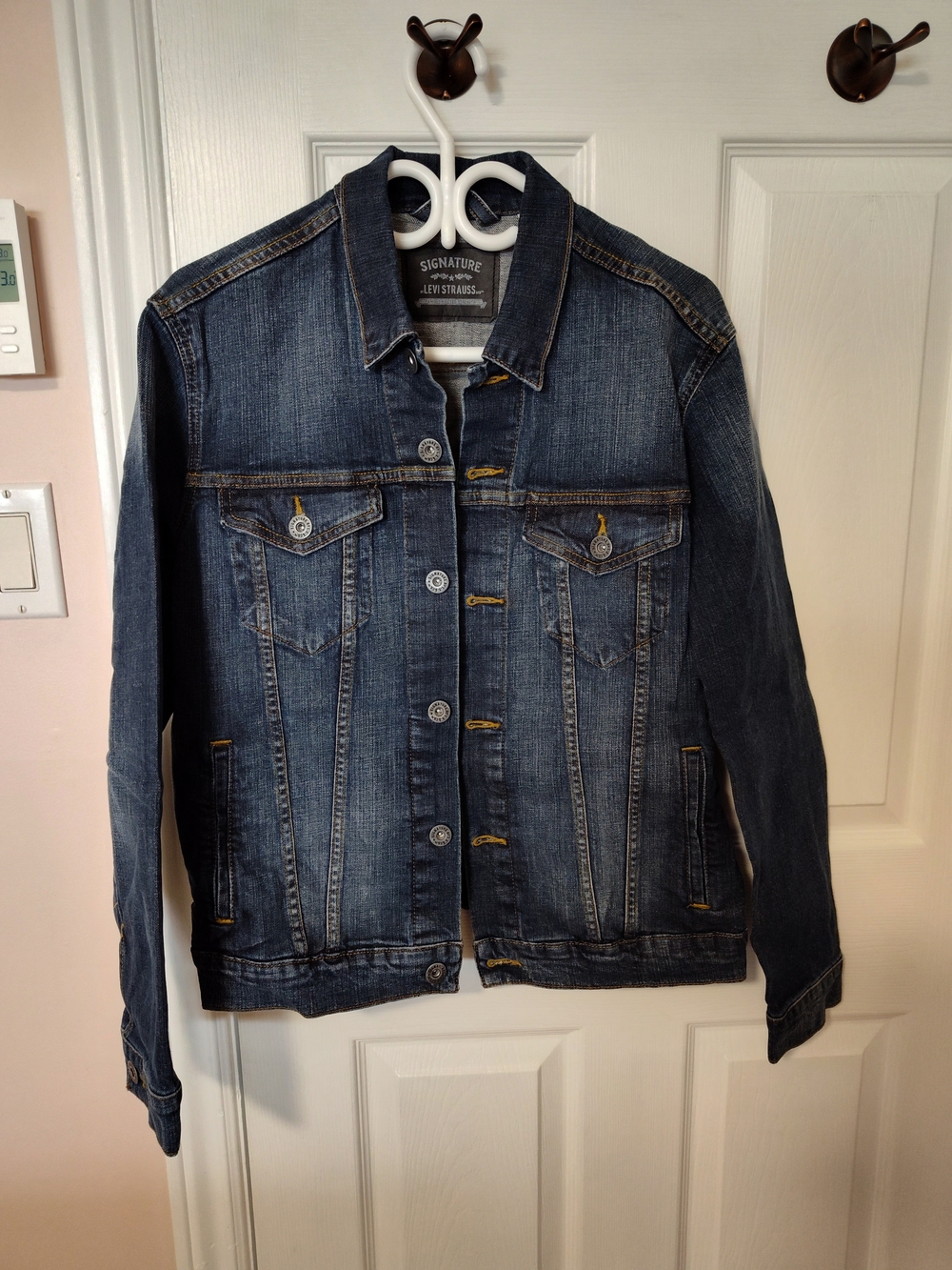 Levi Strauss Signature Men's Denim Jacket – Size Medium